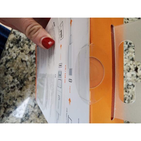 j5create usb type-c to 4k unopened white - Picture 3 of 5